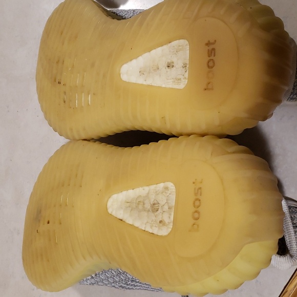 Yeezy Boost Sneakers Size 7M 6/6.5W - Picture 7 of 8